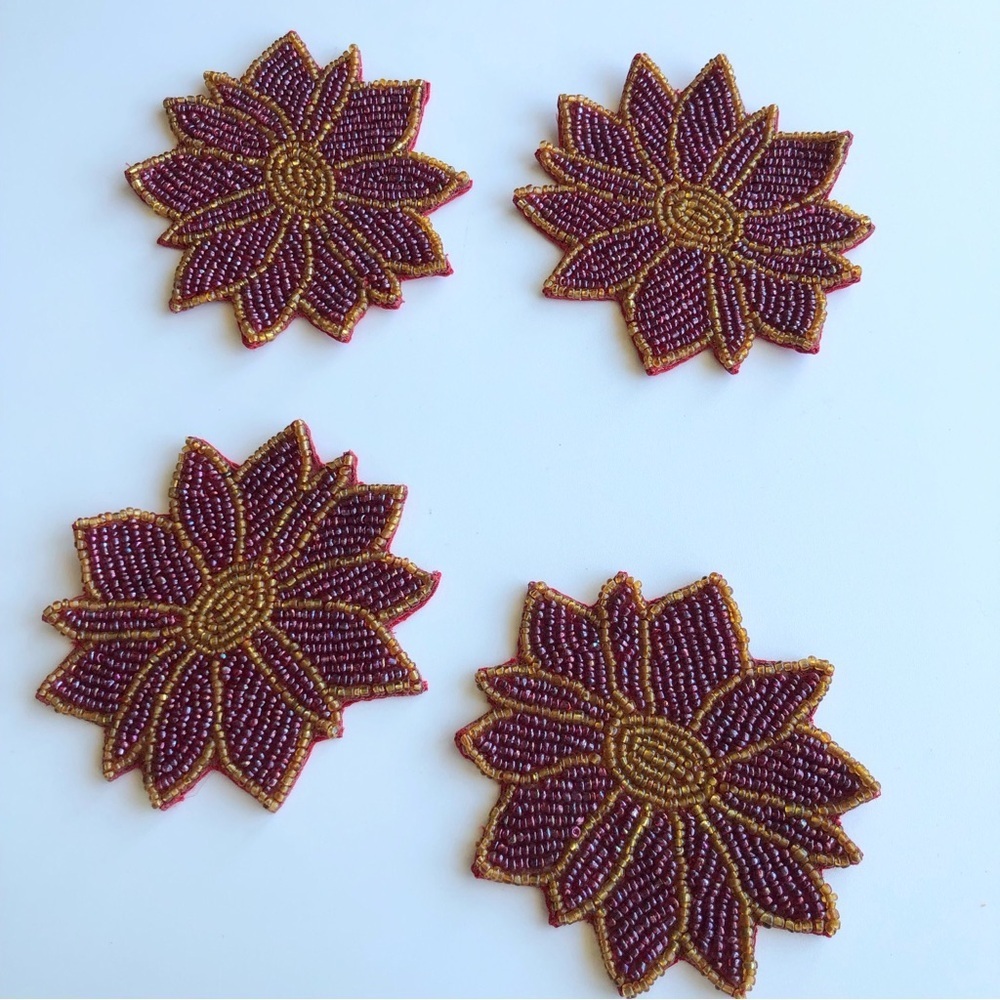 Xmas coasters set of 4 RLK beaded poinsettia glass bead coasters